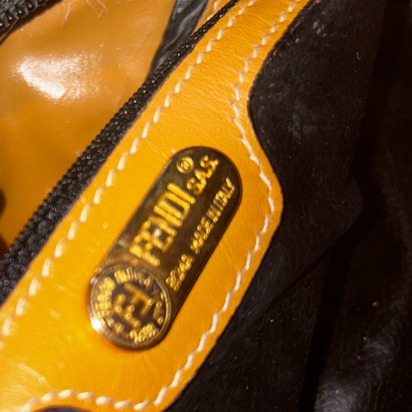 Fendi crossbody bag - Picture 6 of 8